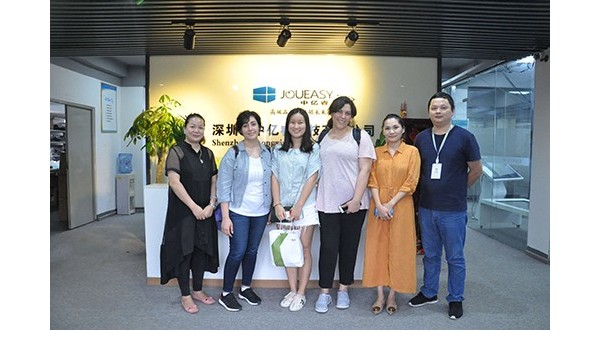 深圳中億?？萍紵崃覛g迎迪拜客戶蒞臨我司參觀考察